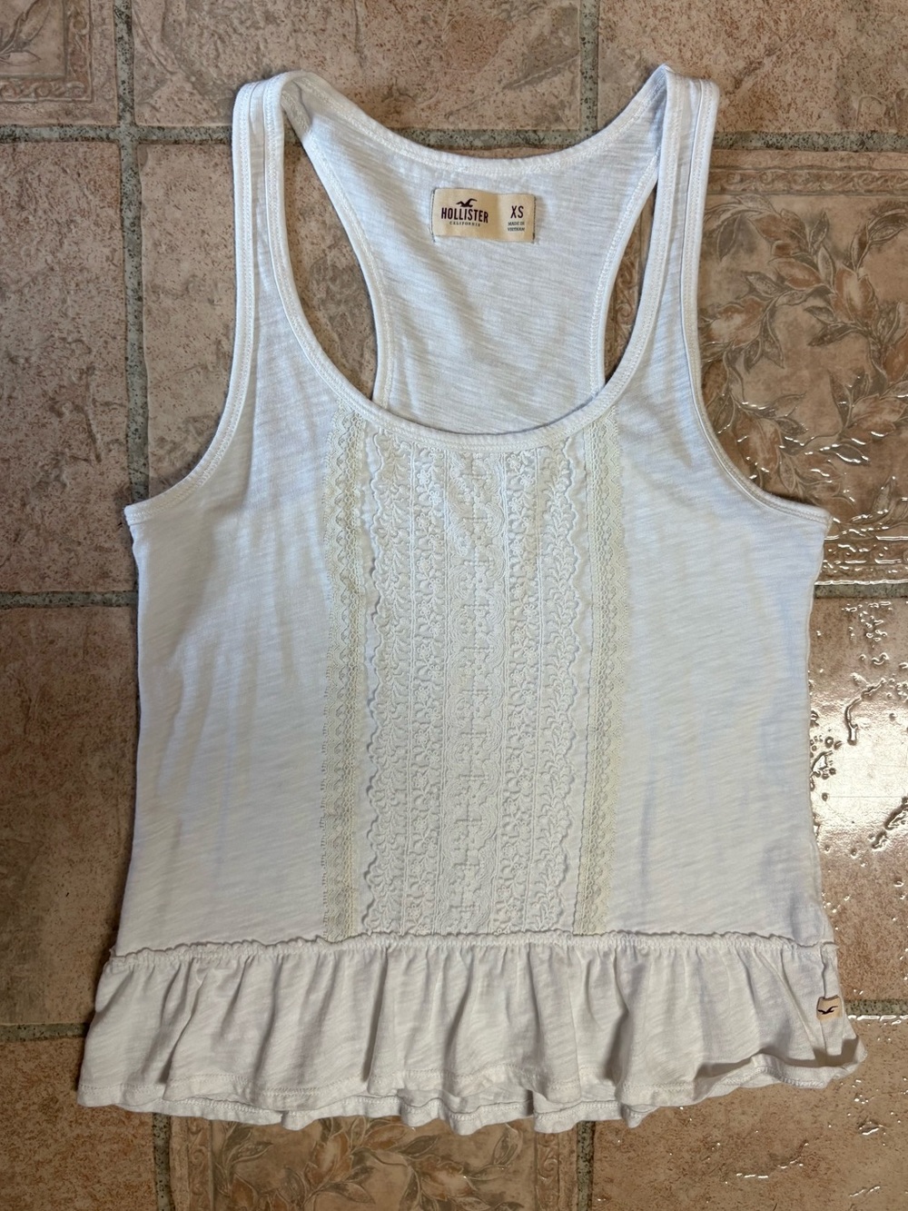 Hollister top